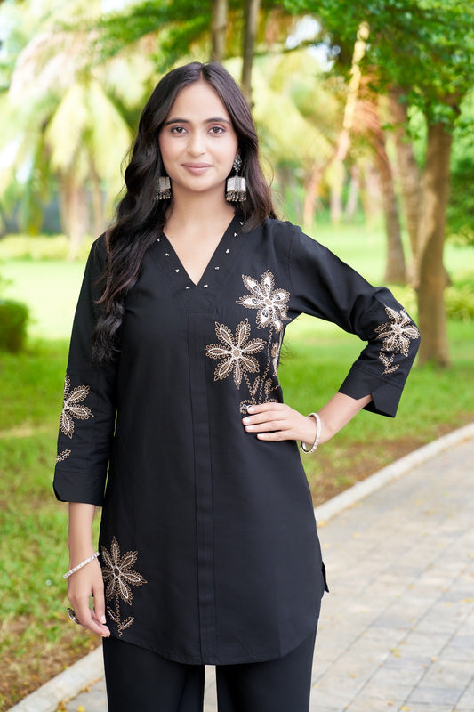 Black Floral Embroidered Kurta Pant Co-Ord Set